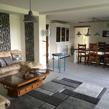 Gîtes de La Maison Bleue d'Estialescq Eksteriør billede