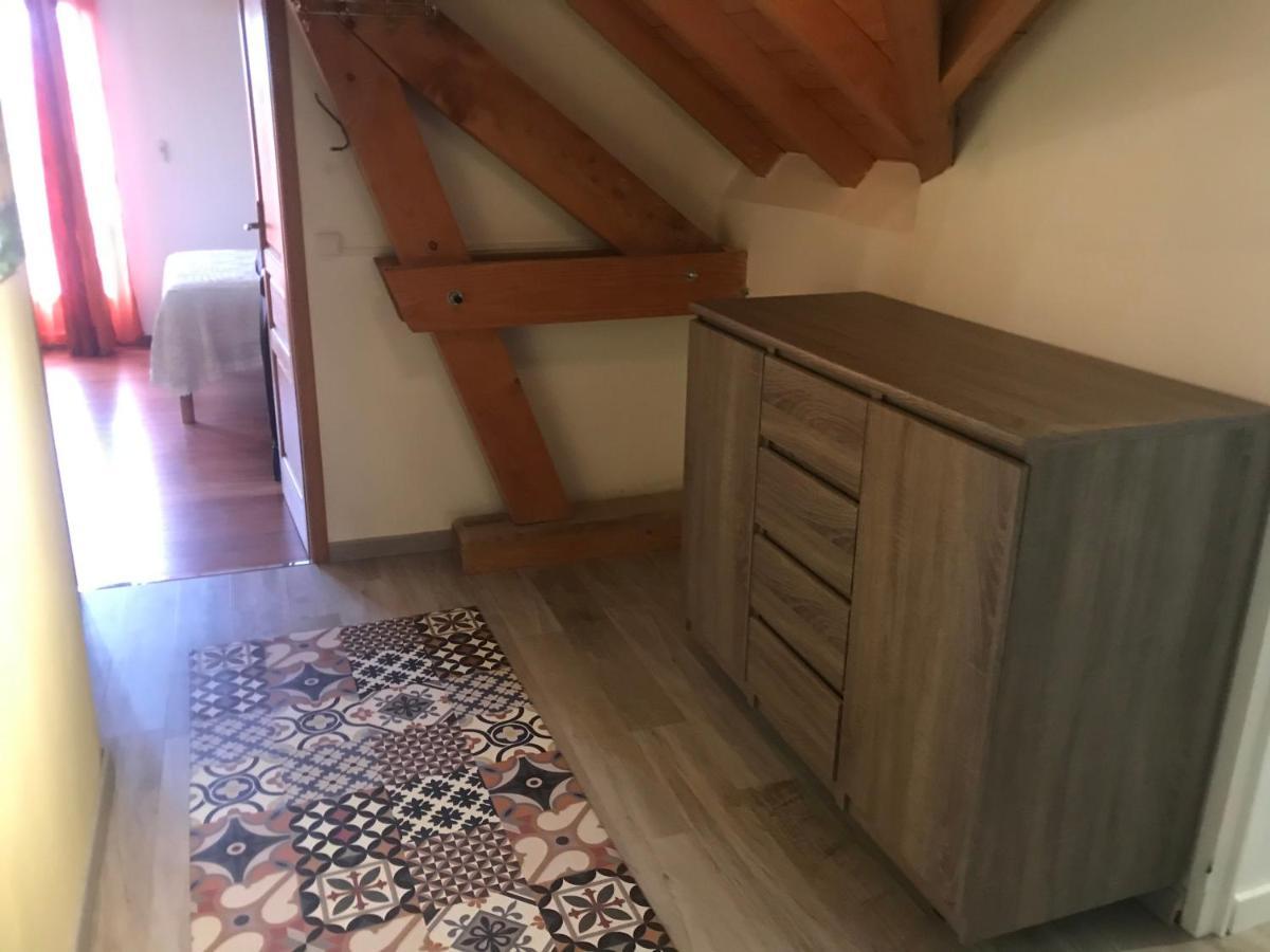 Gîtes de La Maison Bleue d'Estialescq Eksteriør billede