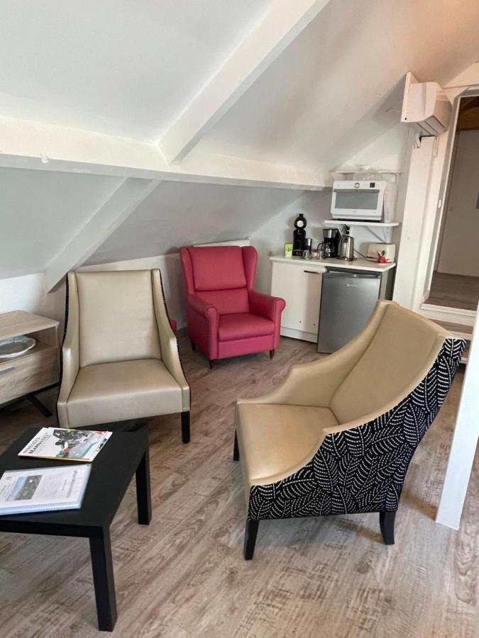 Gîtes de La Maison Bleue d'Estialescq Eksteriør billede