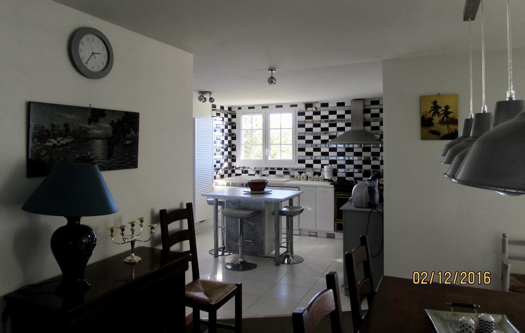 Gîtes de La Maison Bleue d'Estialescq Eksteriør billede
