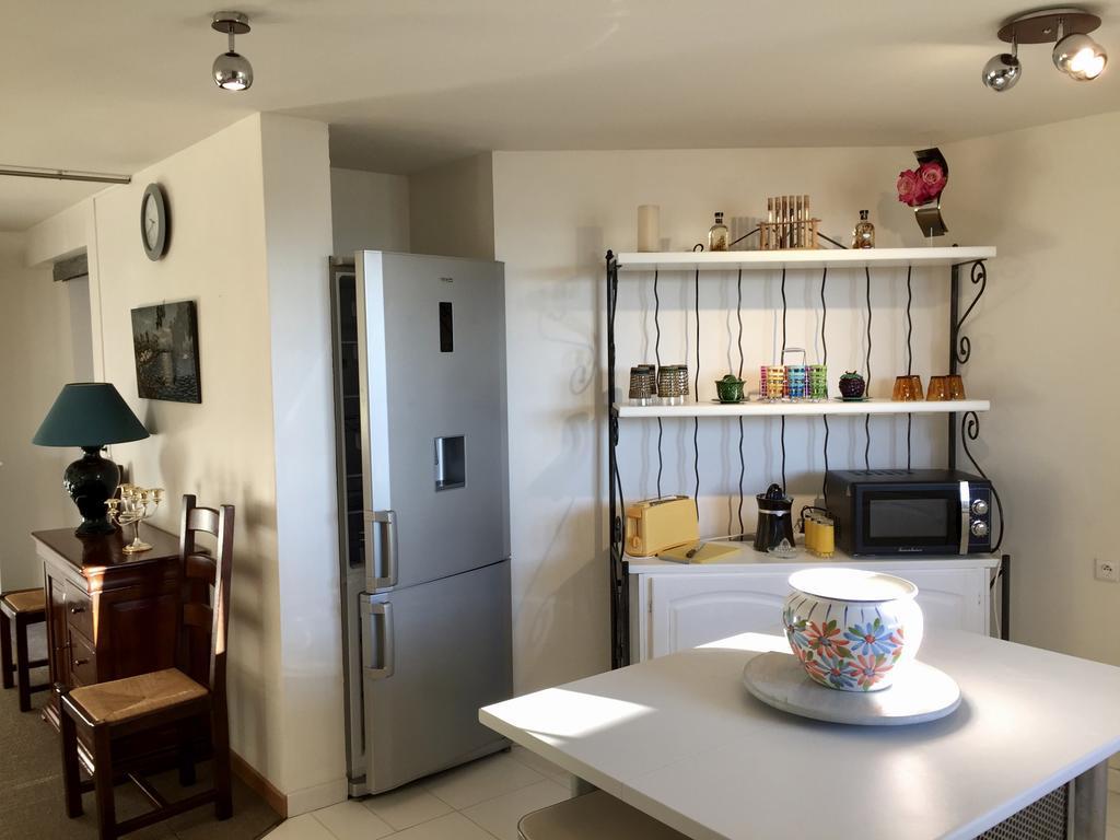 Gîtes de La Maison Bleue d'Estialescq Eksteriør billede
